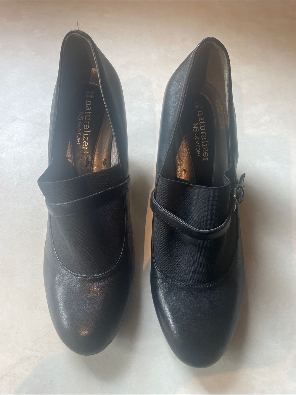 Naturalizer N5 Comfort Black Heel Shoe With Strap Size 7.5M